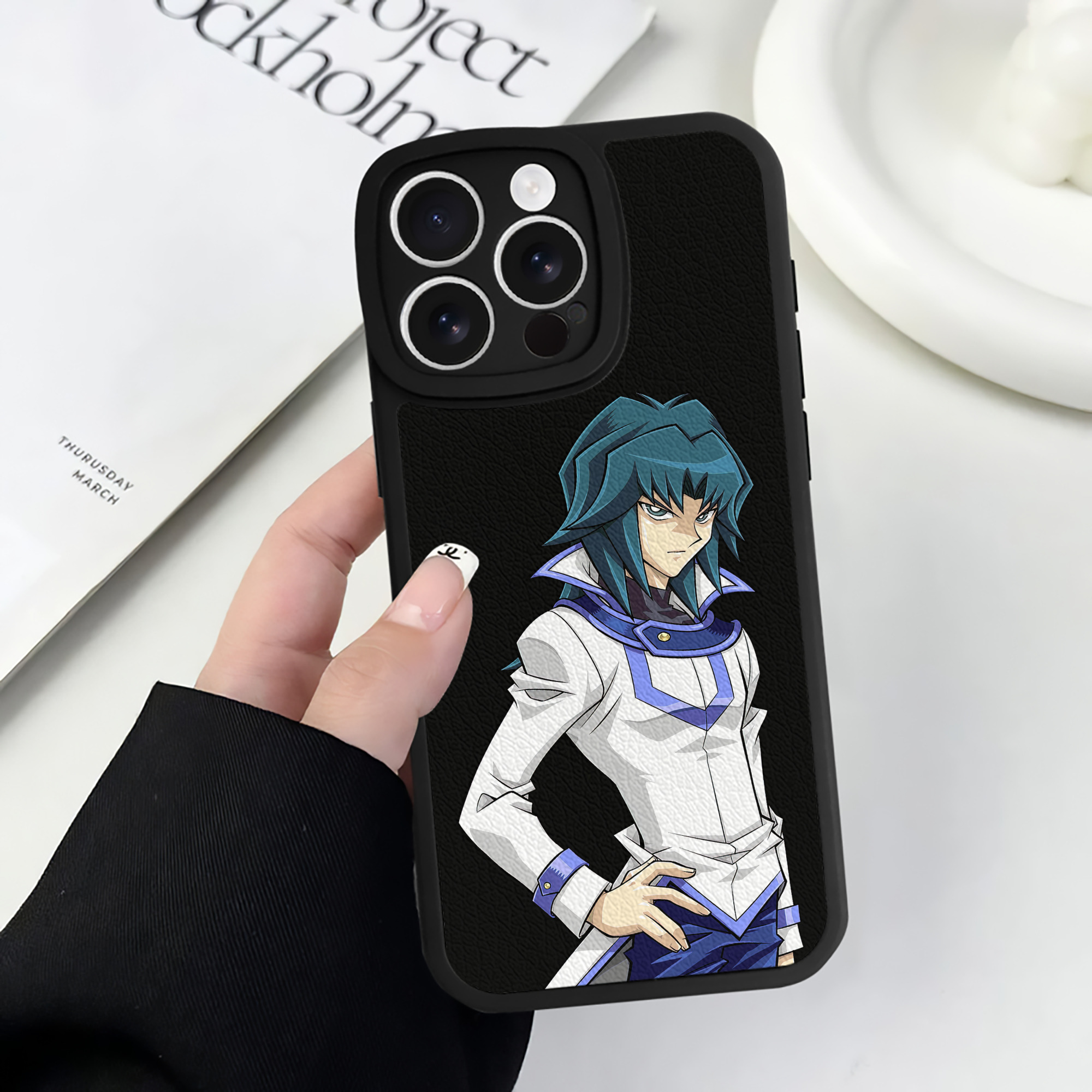遊☆戯☆王 Yu-Gi-Oh! 【iPhone 16シリーズ対応】シリコンスマホケース（レザー調） 材質：シリコン
